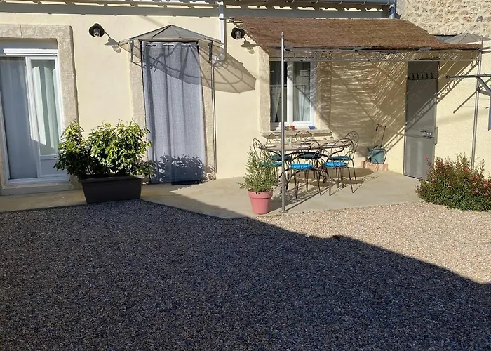 Le Mazet Du Petit Chemin Ferienhaus *